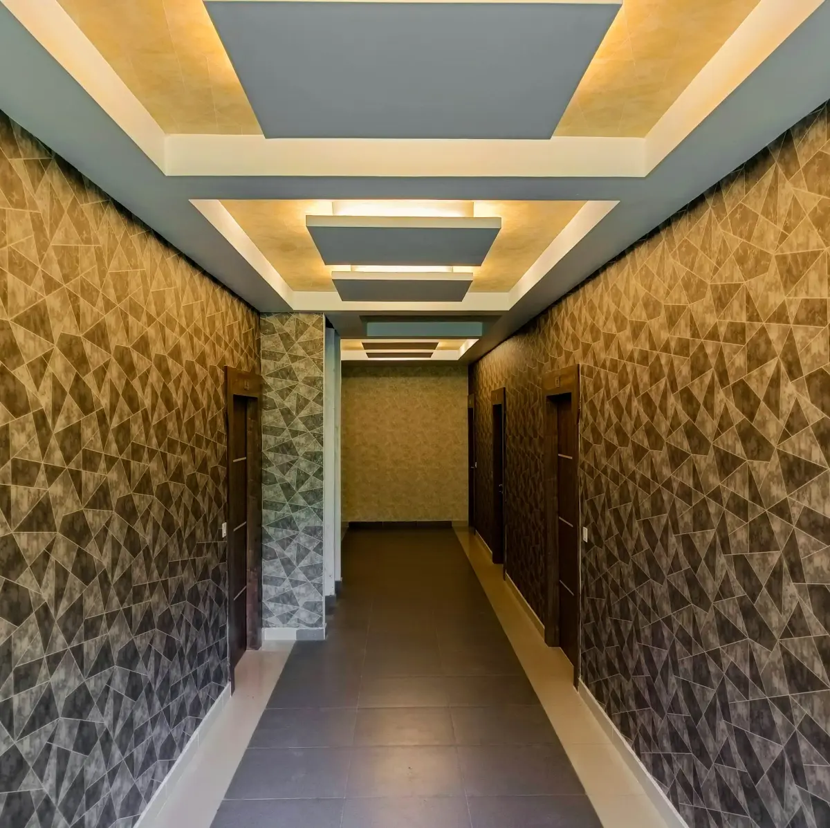 Corridor and gallery inside, Hotel Cloud Inn, Ramgarh, Nainital