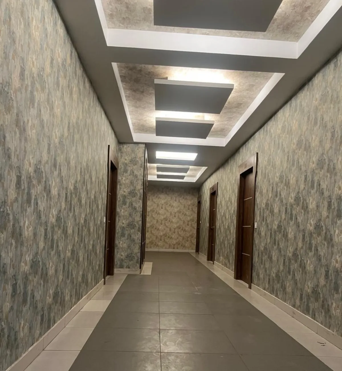 The corridor outside the rooms, Hotel Cloud Inn, Ramgarh, Nainital