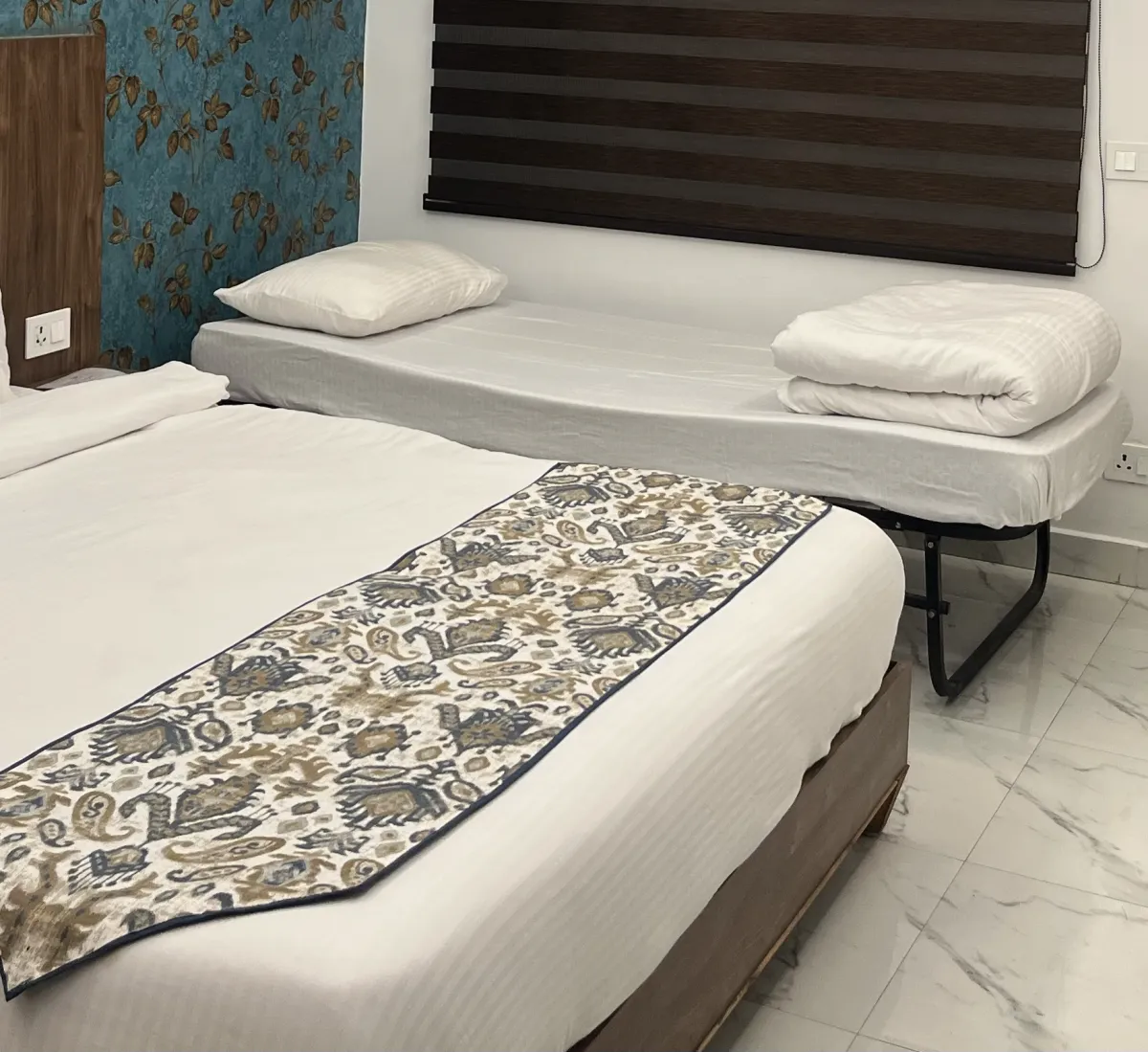 Extra bed set up in a room, Hotel Cloud Inn, Ramgarh, Nainital