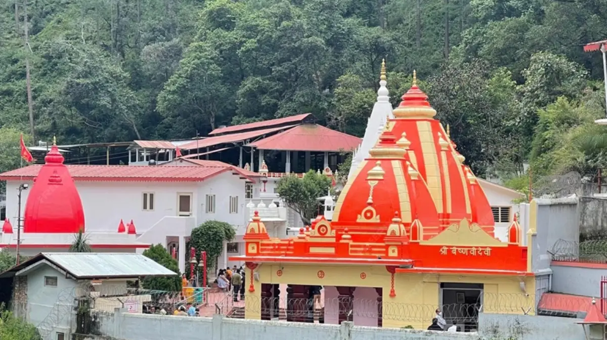 Kainchi Dham, forty minutes away